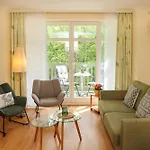 Haus Am Weststrand 公寓